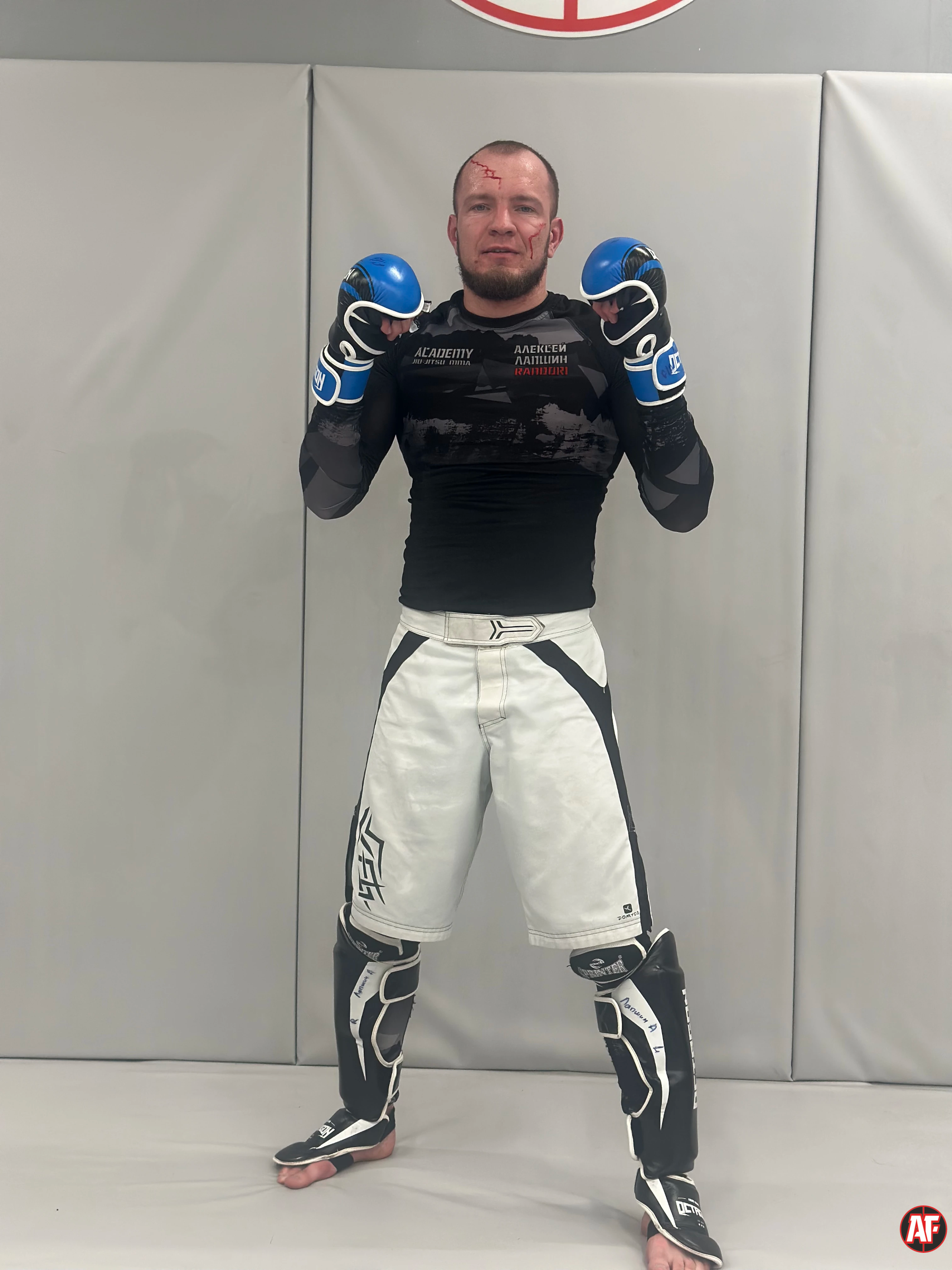 Fighting Academy | Академия файтинга | Клуб братьев Лапшиных. ММА, MMA, Джиу-Джитсу, jujutsu, КИКБОКСИНГ, ЖЕНСКАЯ САМООБОРОНА в Ростове-на-Дону на Западном для взрослых.